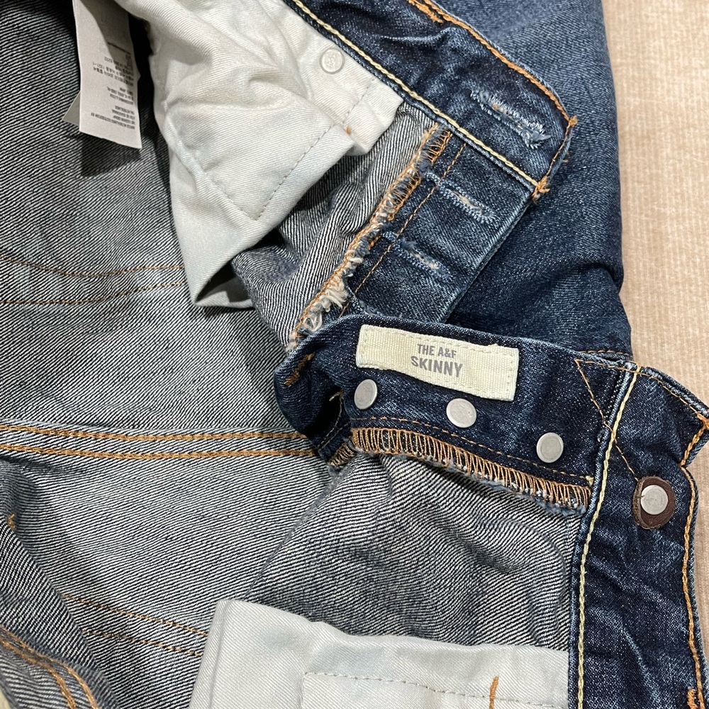 Abercrombie & Fitch Medium Wash Straight Leg Button Fly Denim Blue Jeans 32x30 - Picture 11 of 13